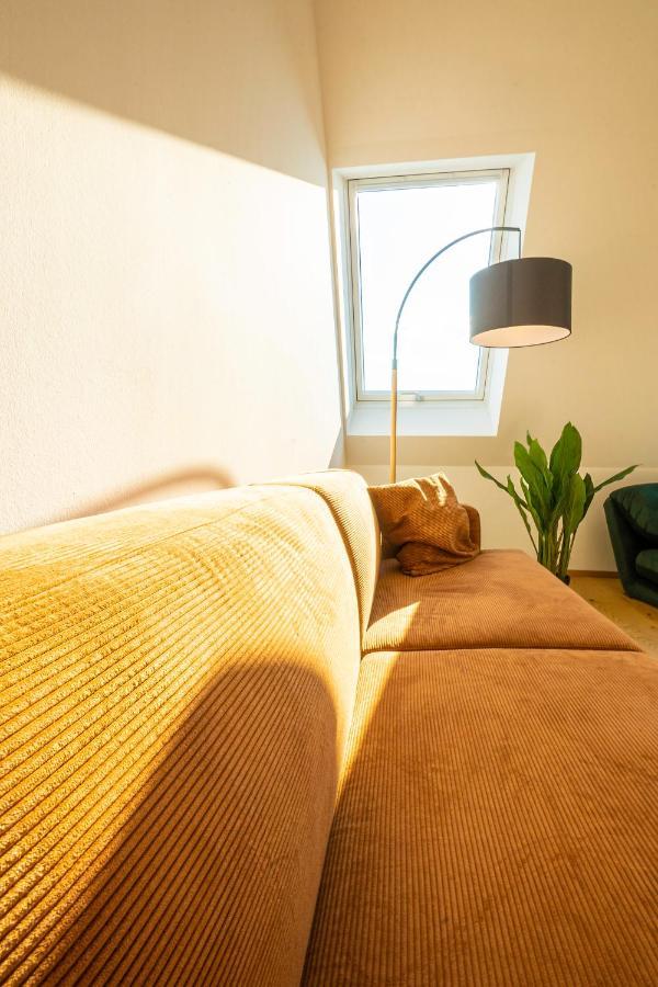 Orestaliving - Penthouse In 2Nd District With View Bécs Kültér fotó
