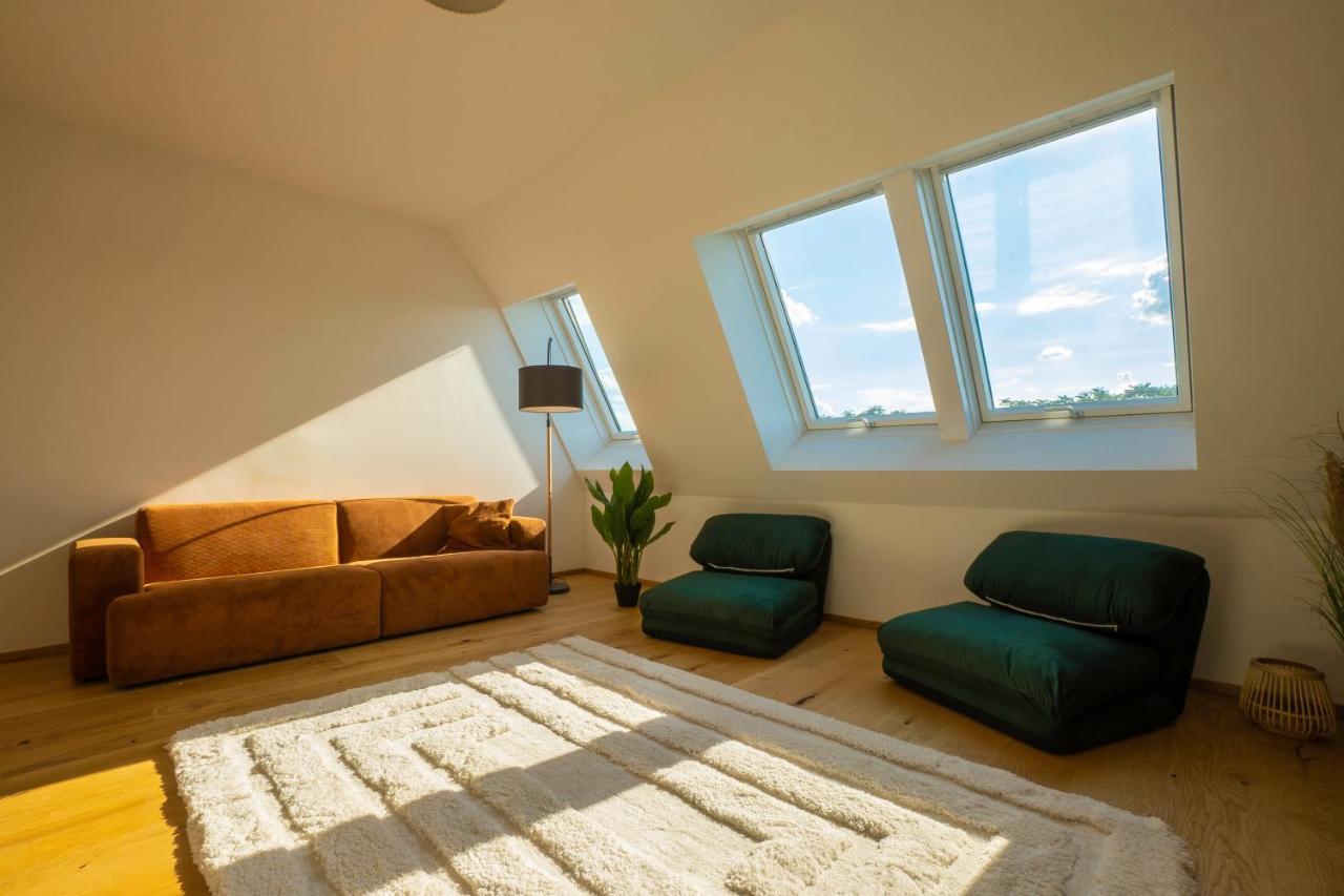 Orestaliving - Penthouse In 2Nd District With View Bécs Kültér fotó